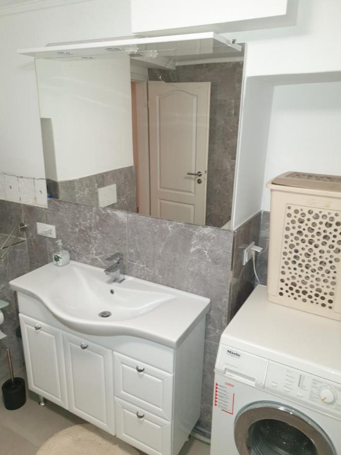 Sehr Grosse 5 Zimmer Wohnung Mit Garten Und Terasse Wiesbaden Ngoại thất bức ảnh